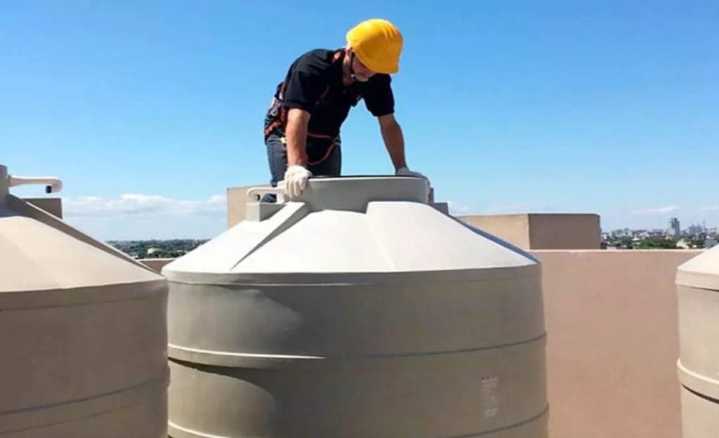 شركة تنظيف الخزانات العلوية بالرياض